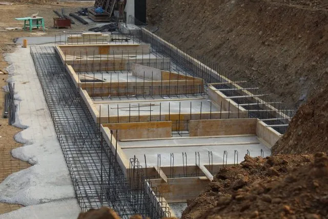 Wybór betonu do budowy mocnych fundamentów