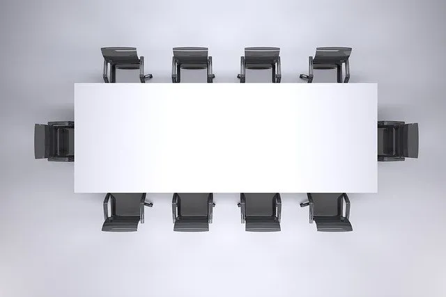 Ergonomiczne stoły konferencyjne